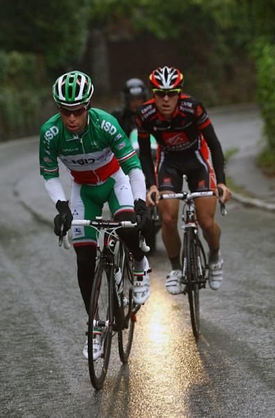 Giovanni Visconti (ISD - Neri) on the attack with Angel Madrazo (Caisse d'Epargne)