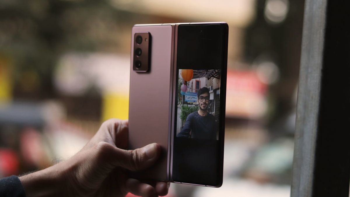 Samsung Galaxy Z Fold 2 subscribers can now try the phone for 100 days before committing.