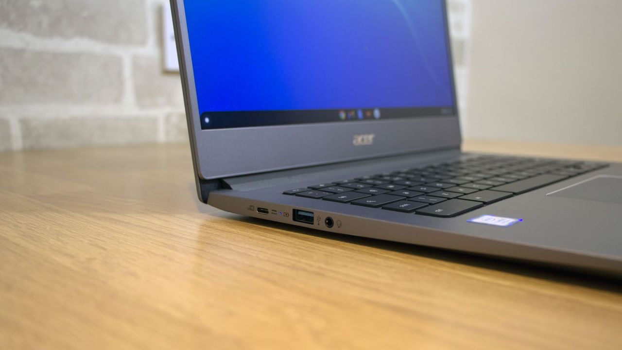 Acer Chromebook 714 left ports