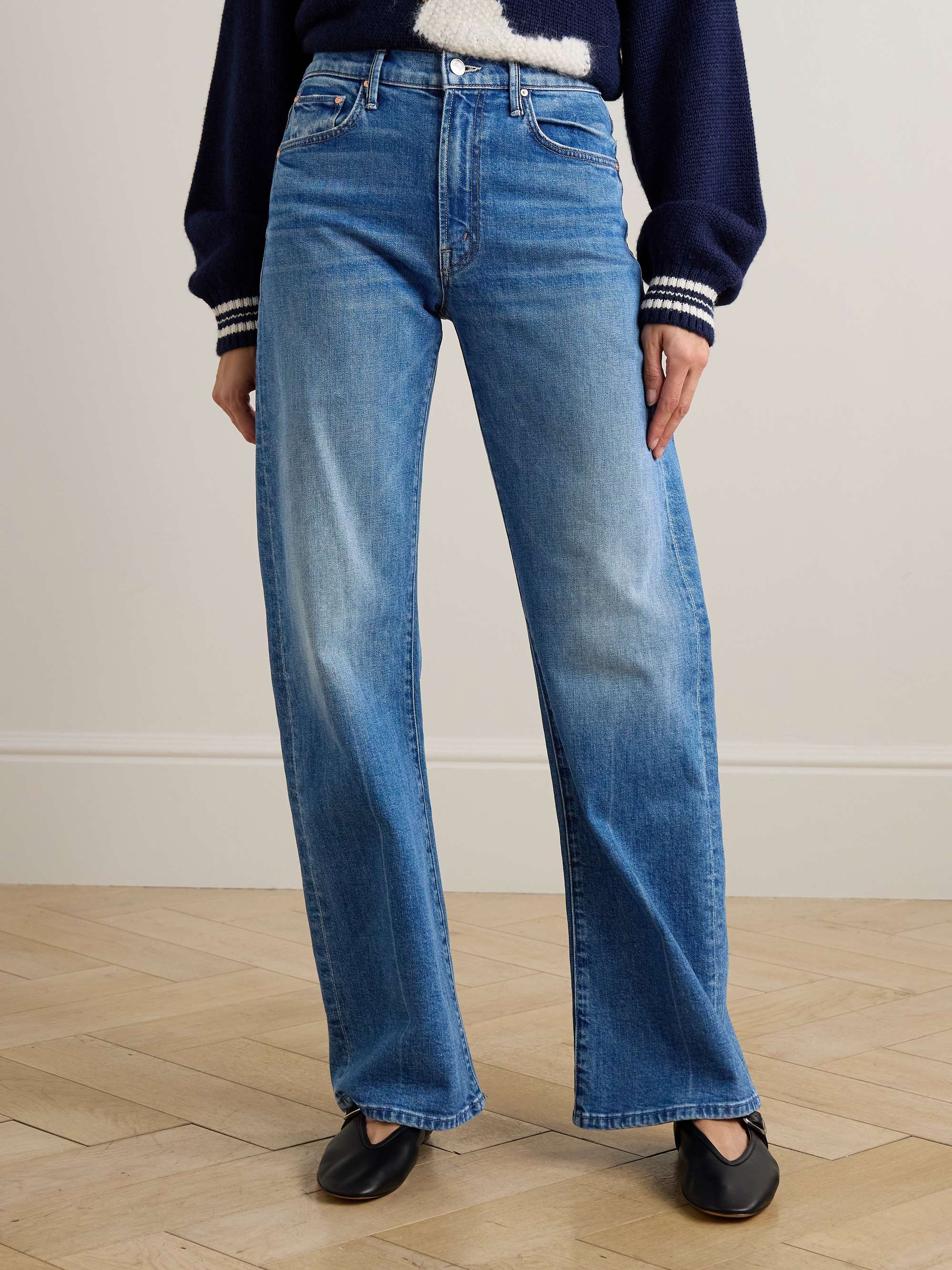 Lasso Sneak Mid-Rise Straight-Leg Jeans