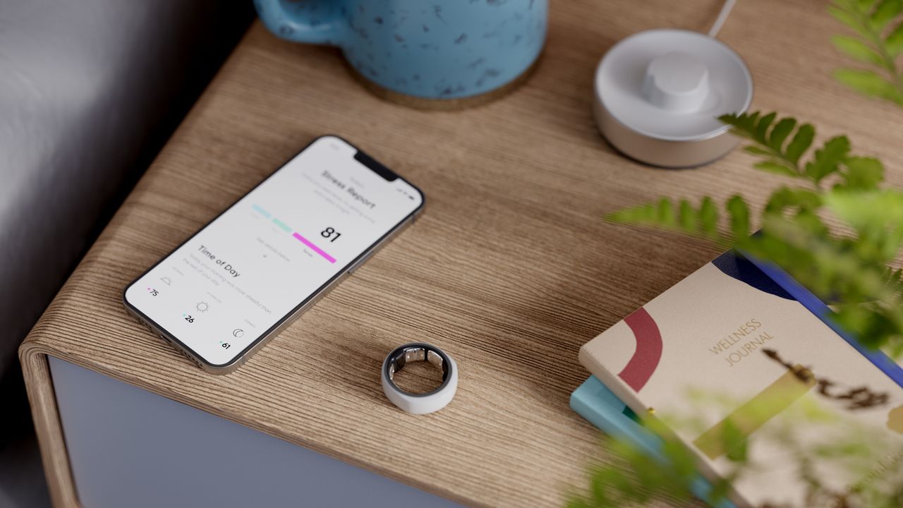 The Happy Ring wearable measures stress and mood