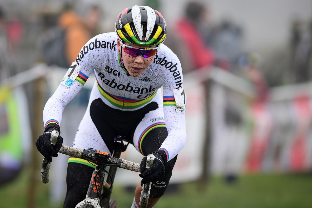 Thalita De Jong on her way to victory at Brico Cross Bredene