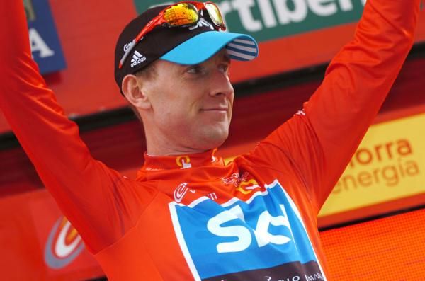 Bradley Wiggins (Sky) retained his overall lead.