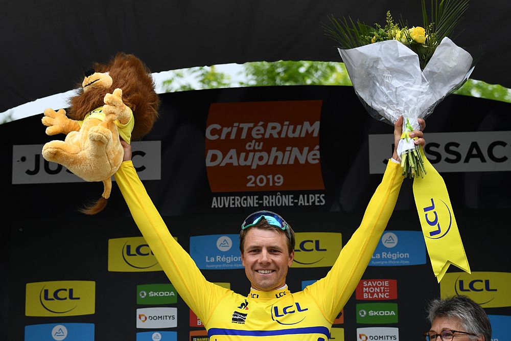 Edvald Boasson Hagen (Dimension Data) wins the opening stage and takes the leader's jersey at the Criterium du Dauphine