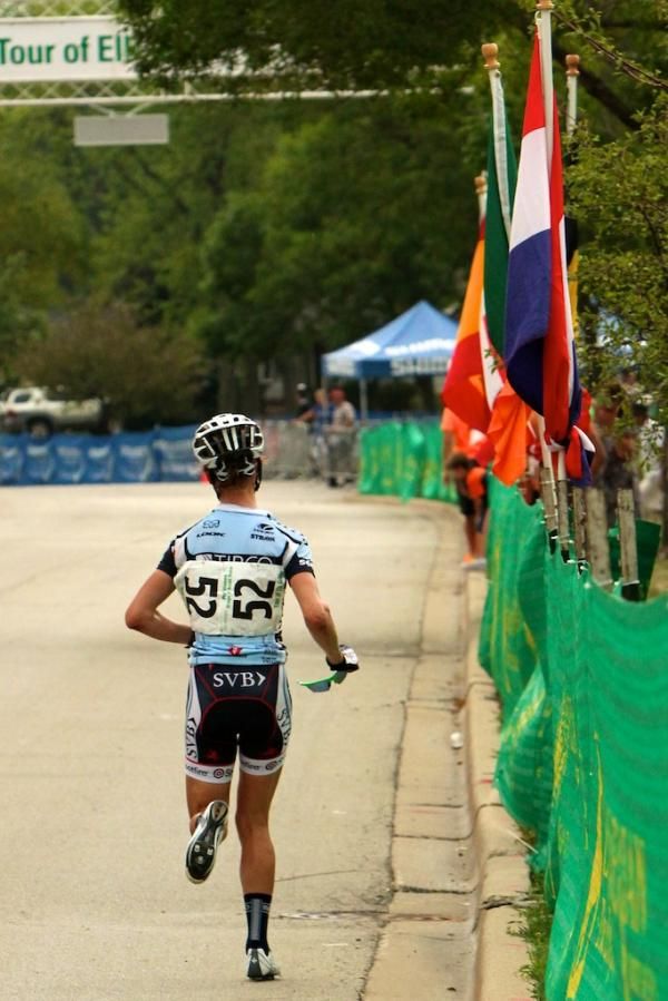 A crash had Lindsay Meyers (TIBCO) running to the pit area for a new bike
