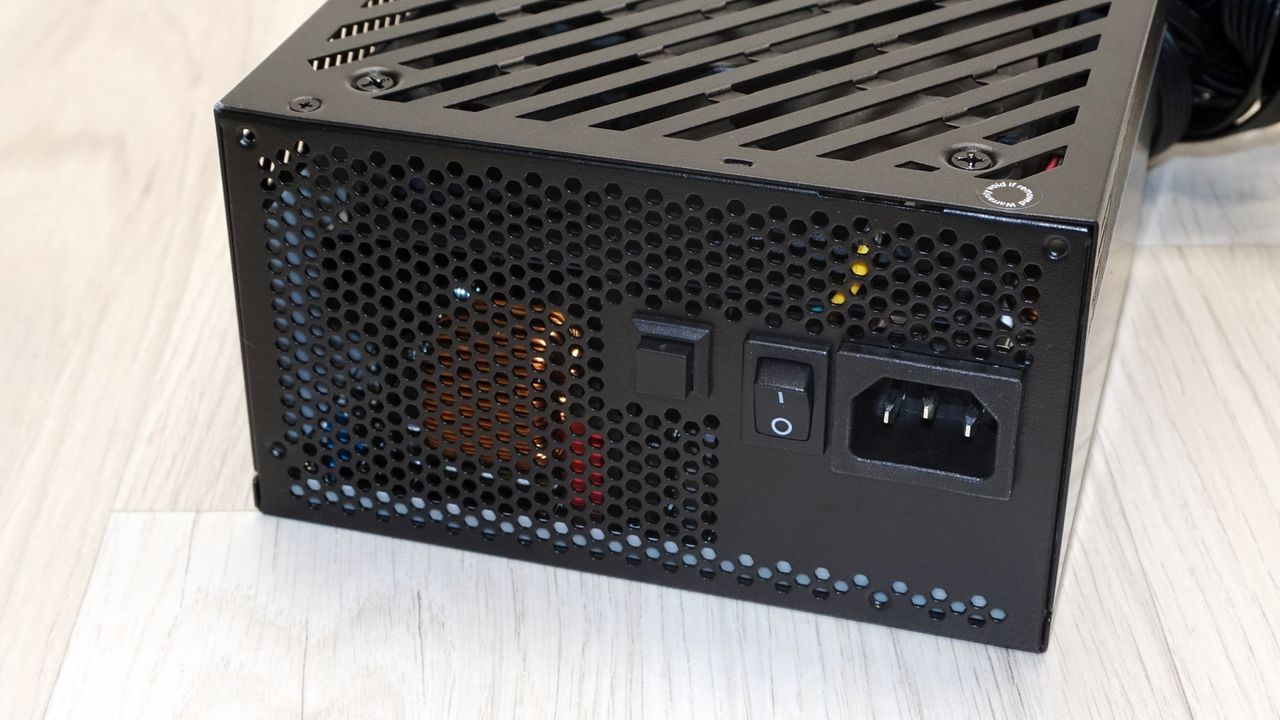 AZZA PSAZ-750G ATX 3.1