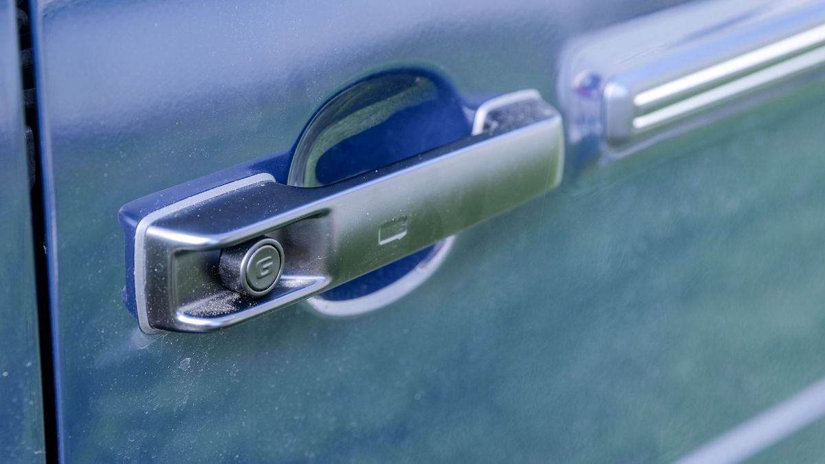 2025 Mercedes-Benz G 580 test drive.