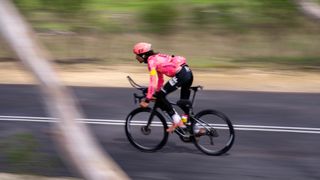 Lachlan Morton tears around Australia to set fastest known time of 30 days, 9 hours and 59 minutes