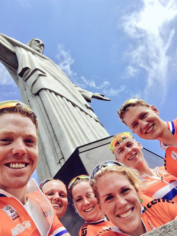The Dutch team at the Christ the Redeemer staute in Rio