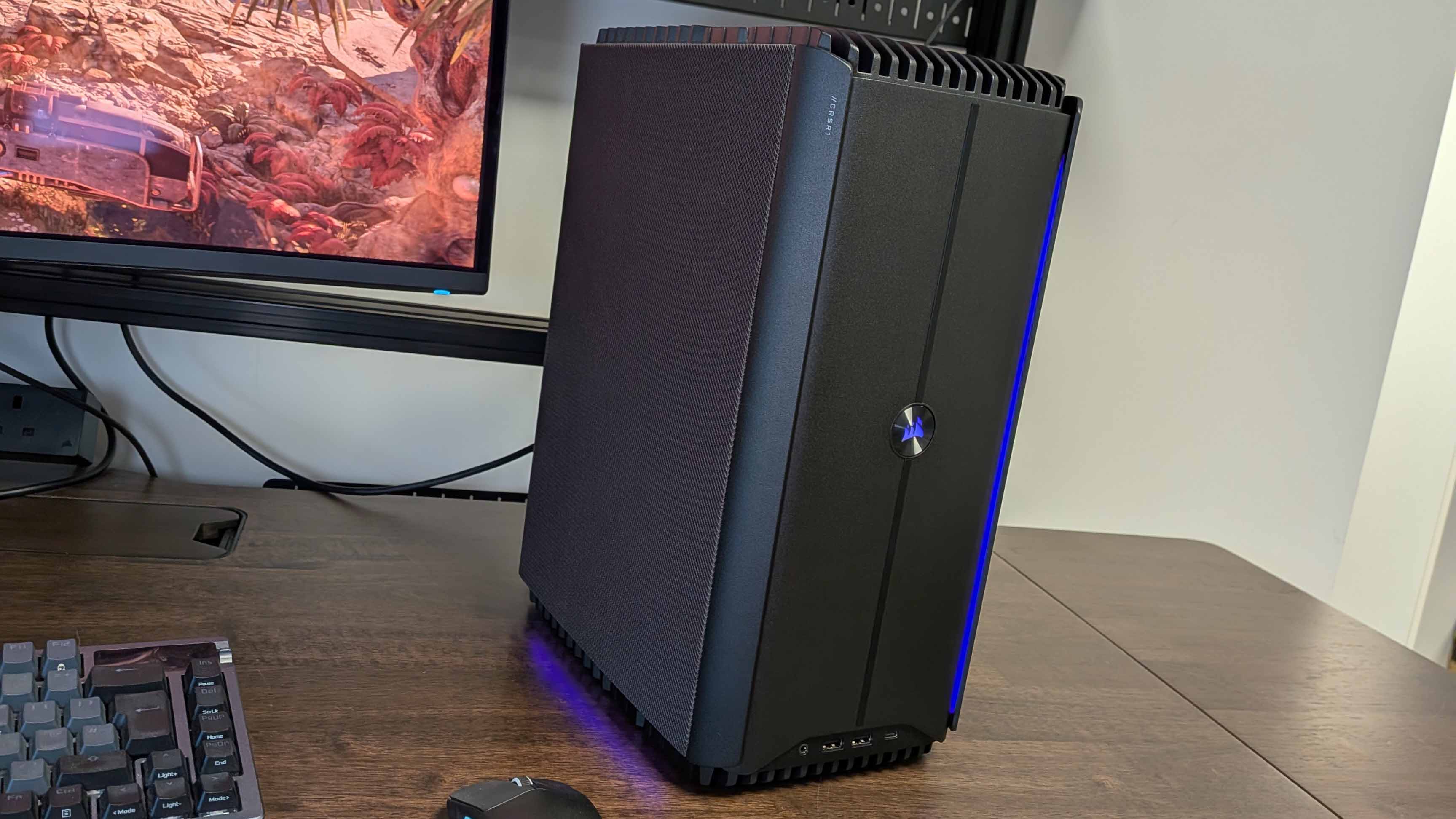 Corsair One i600 gaming PC