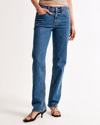 Mid Rise 90s Straight Jean