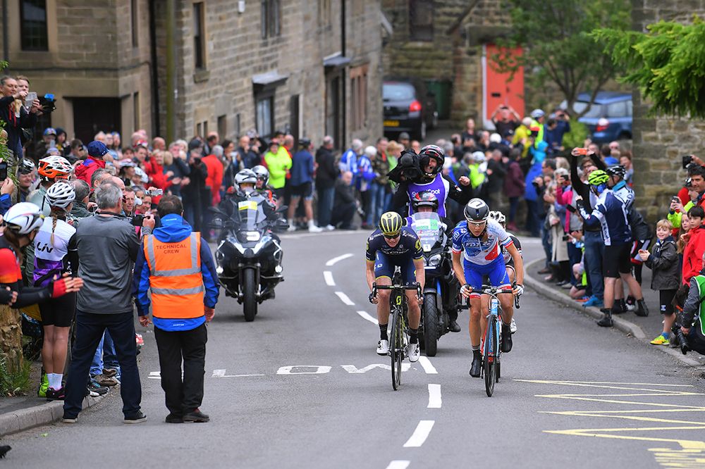 The peloton in action during stage 4 at the Women's Tour