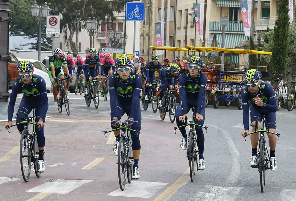 Movistar preview the team time trial course in San Remo