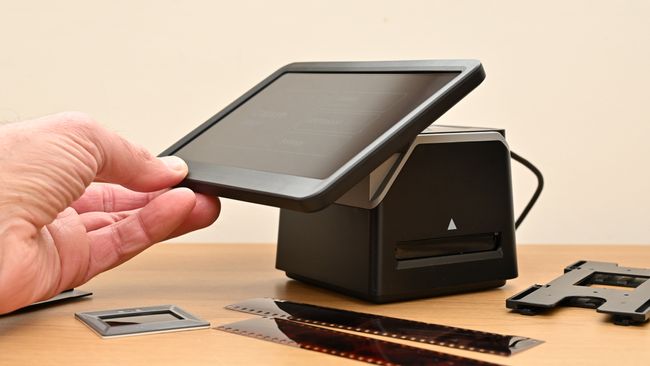 HP FilmScan 7” Touch Screen Film Scanner review: scan your negs ...