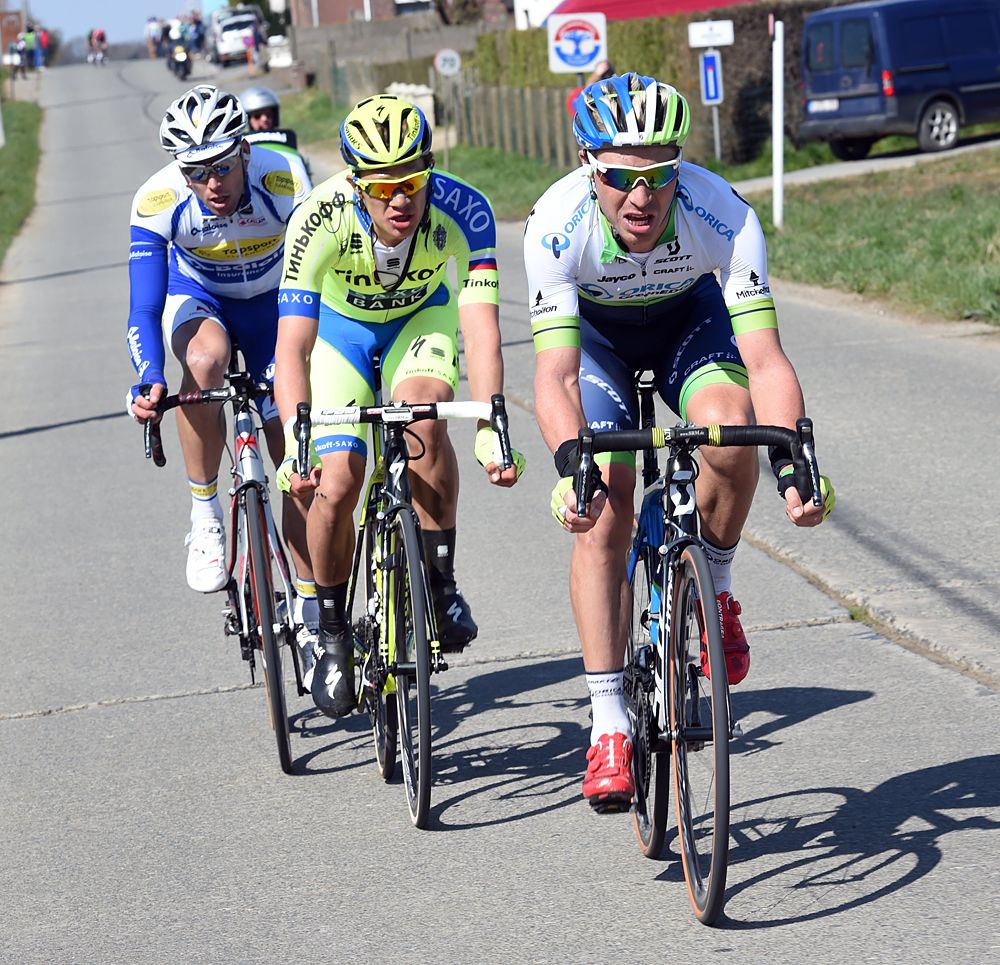 Mitch Docker (Orica-GreenEdge) leads the early breakaway