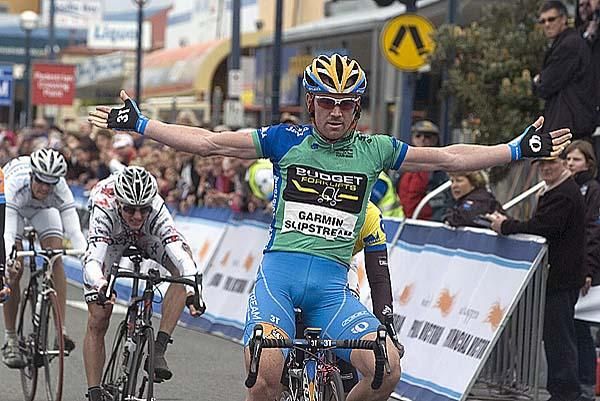 Chris Sutton (Garmin/Slipstream) takes out stage three of the tour in Apollo Bay.