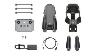 All the elements that come with the DJI Mavic 3 drone standard bundle