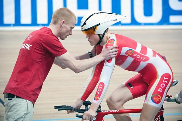 Matias Greve (Denmark) gets a last-second, pre-race pep talk.