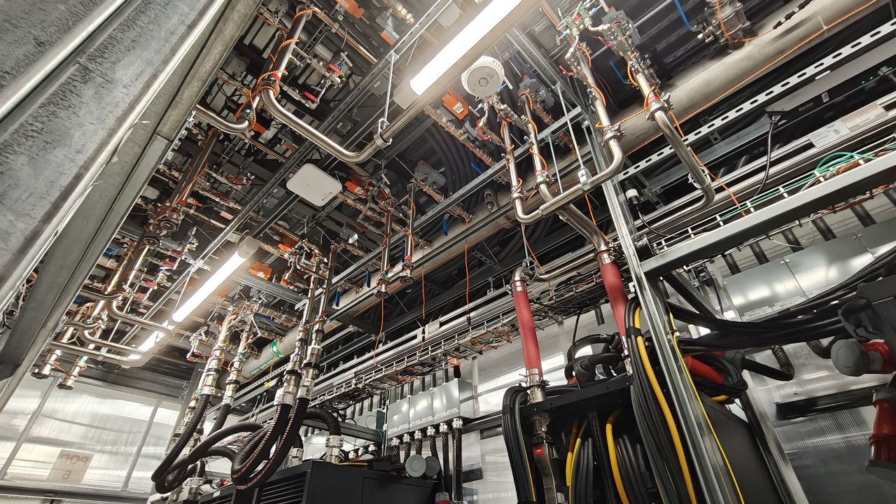 A shot of the cooling infrastructure around the NVL72 Vera Rubin setup