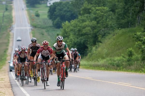 The beginning of the break in the men's field.