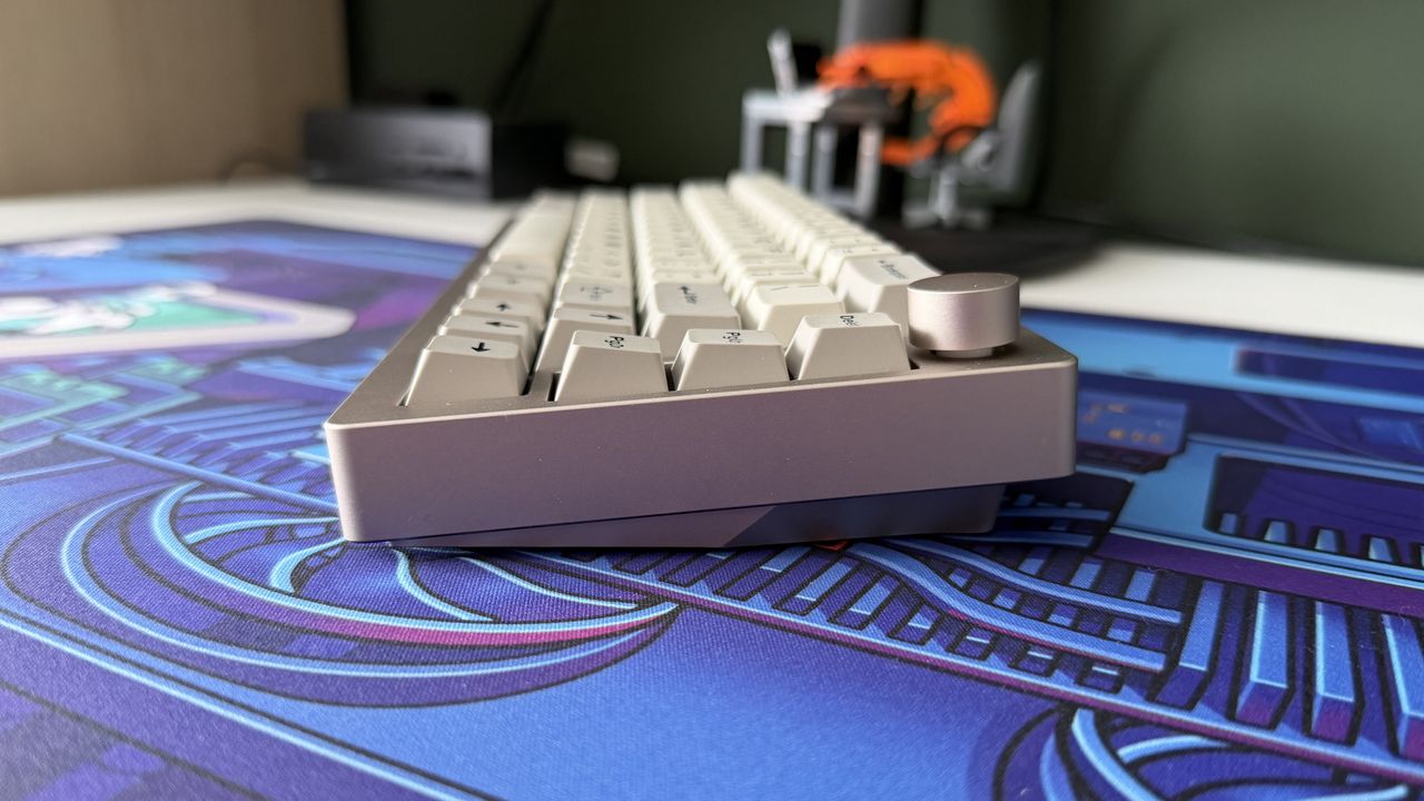 A side-on view of the Epomaker 65.