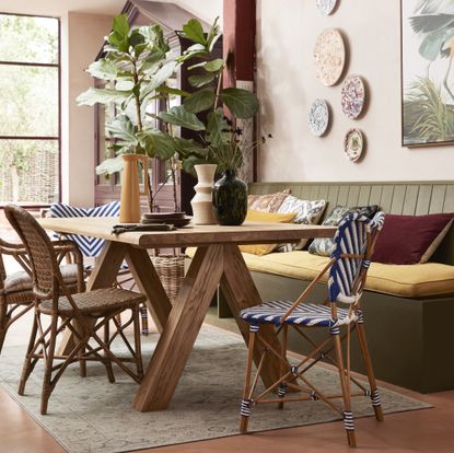Green dining room ideas – 10 ways to use this trending tone | Ideal Home