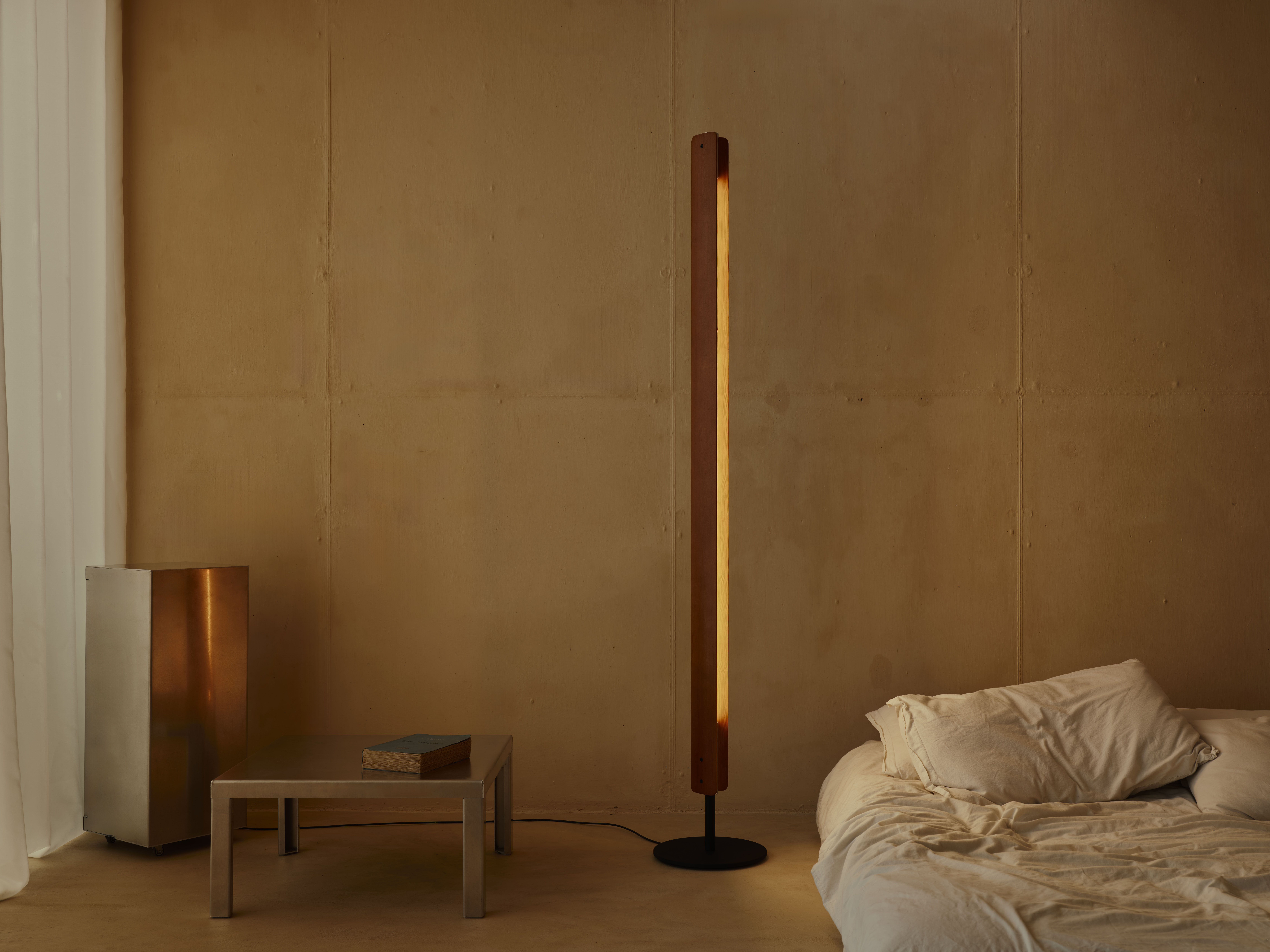 Tobia Scarpa light for Flos made of two wooden slats on each side of the light source