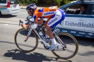 Michael Matthews (Rabobank) catches back up to the field.