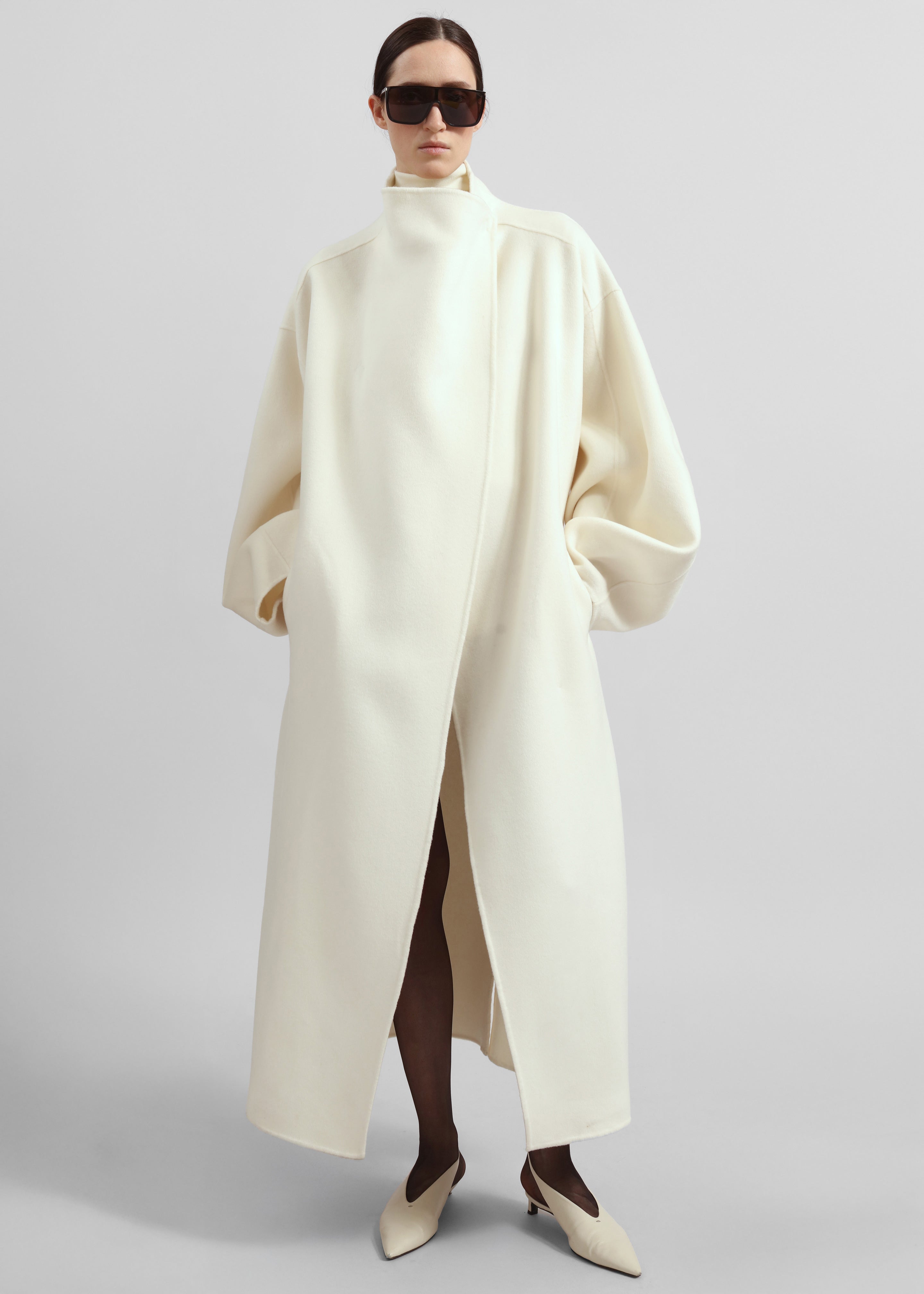Leroy Funnel Neck Wool Coat - White