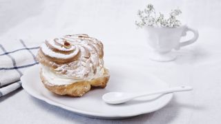 GuruShots - Mostly White October 2025