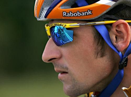 Denis Menchov (Rabobank) looking focused on defending his lead in stage 14