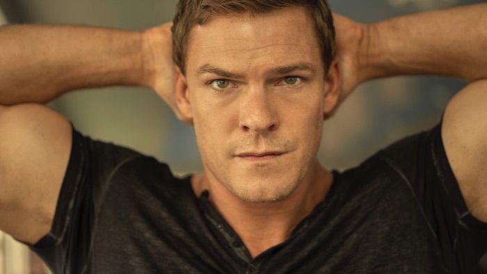 alan ritchson smallville