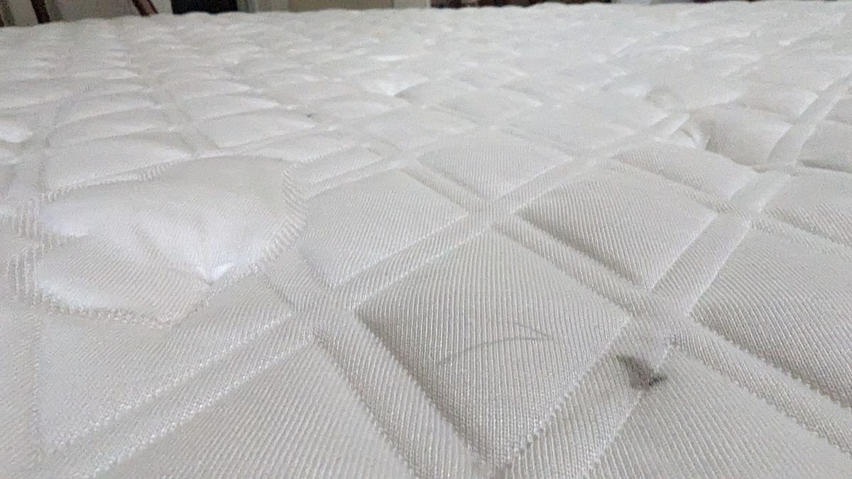 Puffy Royal Hybrid mattress review image