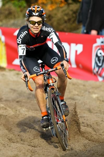 Sanne van Paassen (Brainwash) appears to be enjoying the sand in Zonhoven.