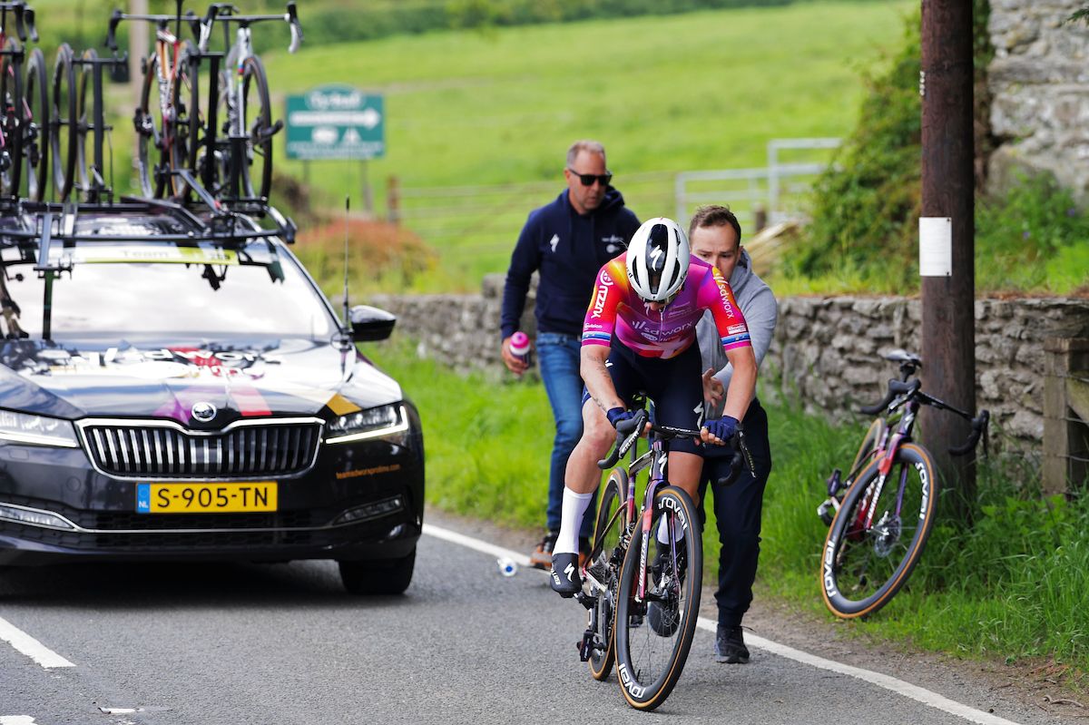 Picture by Alex Whitehead/SWpix.com - 06/06/2024 - Cycling - UCI Women's World Tour - Lloyds Bank Tour of Britain Women - Stage 1: Welshpool to Llandudno, Wales -Bike Change for Lorena Wiebes of Team SD Worx-Protime