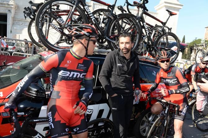 Gilbert and Sanchez talking tactics pre-race?