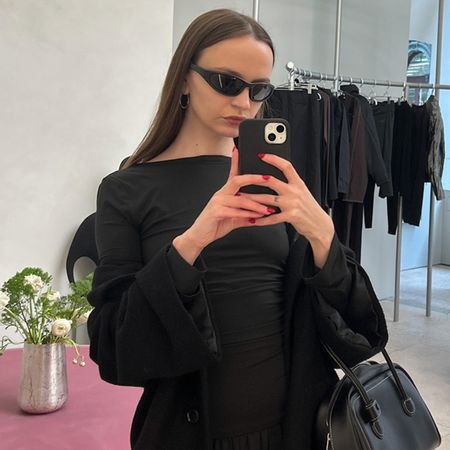 Audry Hiaoui wearing Chimi sunglasses.