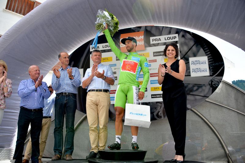 Nacer Bouhanni (Cofidis) picking up the points jersey