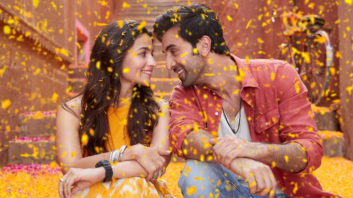 Alia Bhatt and Ranbir Kapoor in Brahmāstra: Part One – Shiva