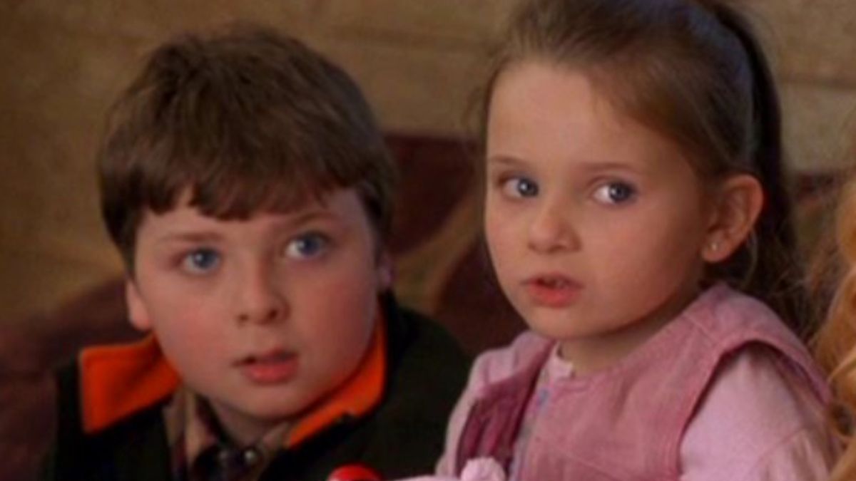 Spencer And Abigail Breslin in Raising Helen