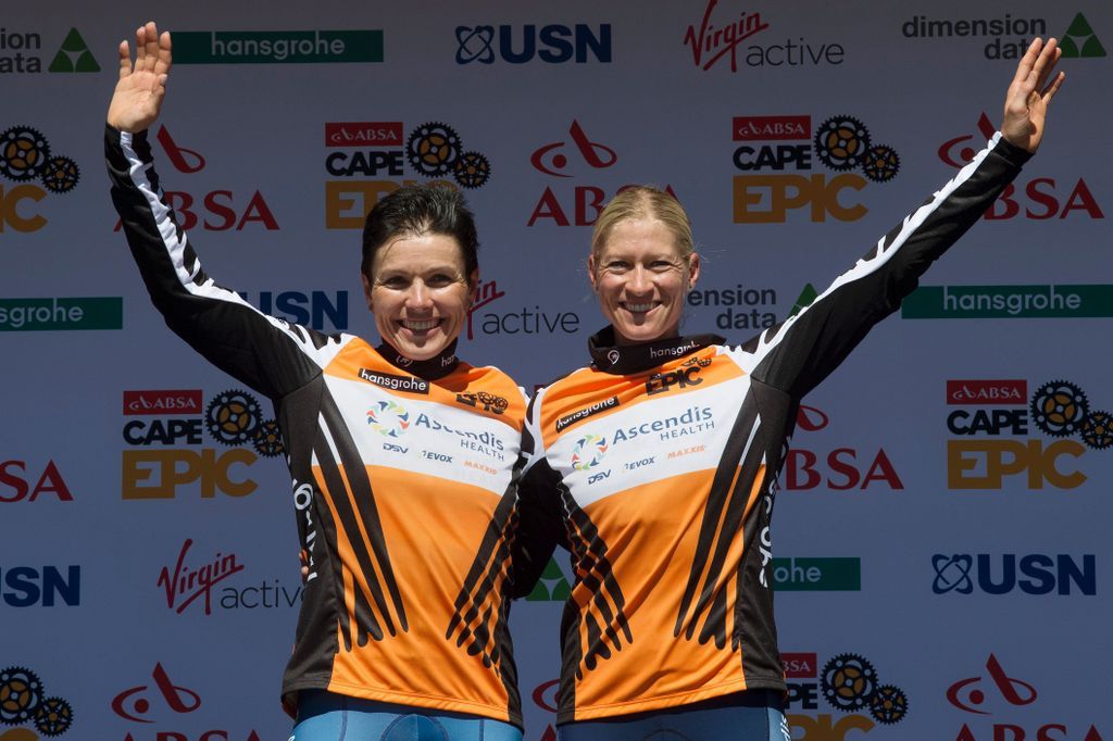Sabine Spitz and Robyn de Groot (Ascendis Health) won the women's prologue