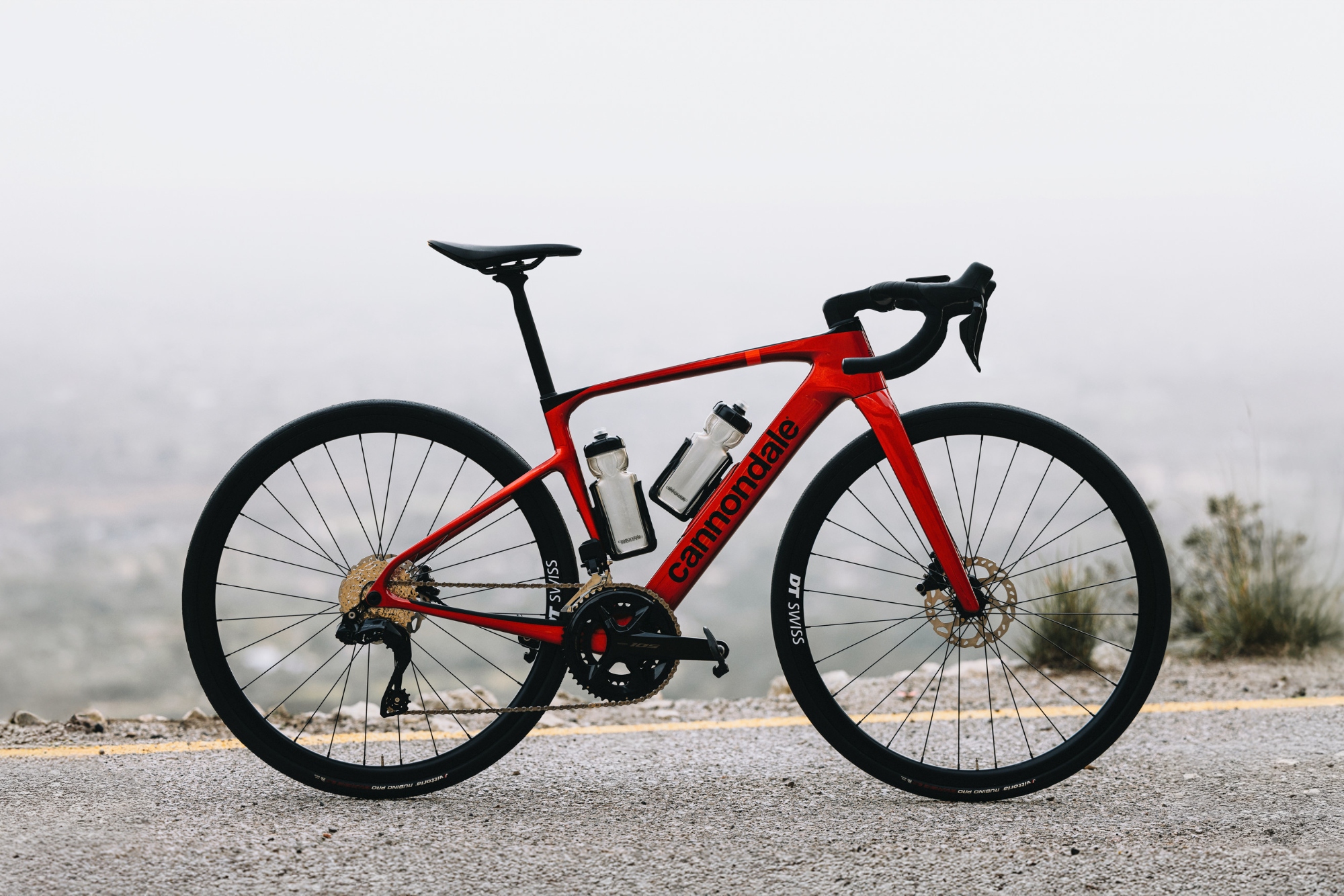 Cannondale Synapse 2025 model in red colourway