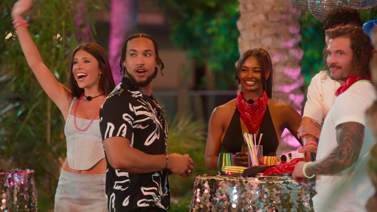 A group of contestants from Sneaky Links: Dating After Dark on Netflix.
