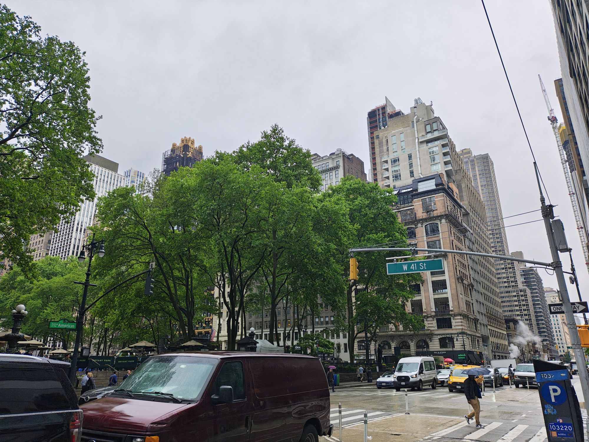 Motorola Razr Plus 2024 dynamic range sample.