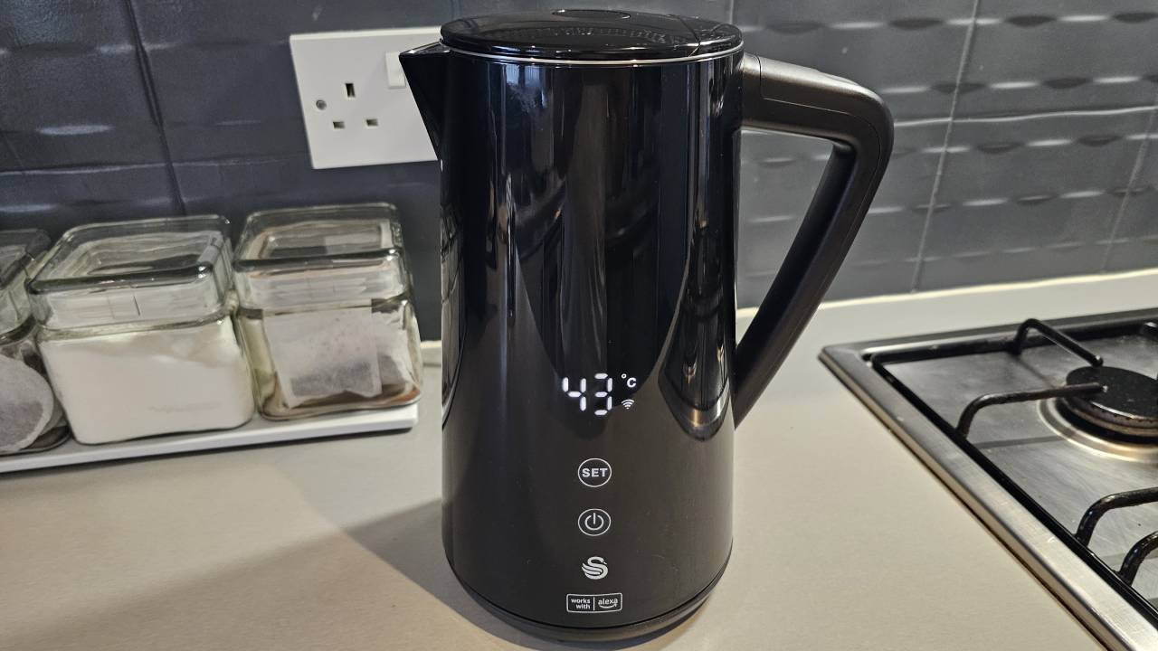 INTRODUCING THE SWAN ALEXA SMART KETTLE, The worlds first Alexa compatible  kettle