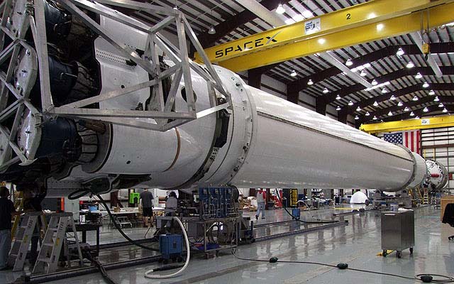 New Commercial Rocket Reaches Launch Site for Assembly | Space