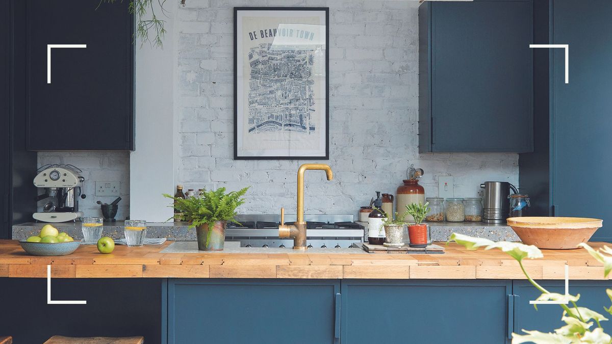No Counter Space? Solutions for a Clean and Clutter-Free Kitchen Sink Zone