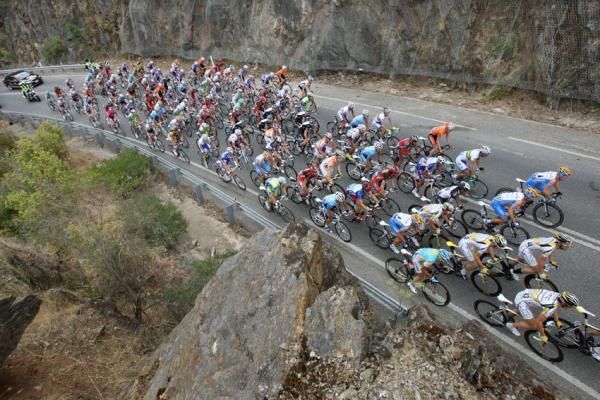 The Tour Down Under peloton