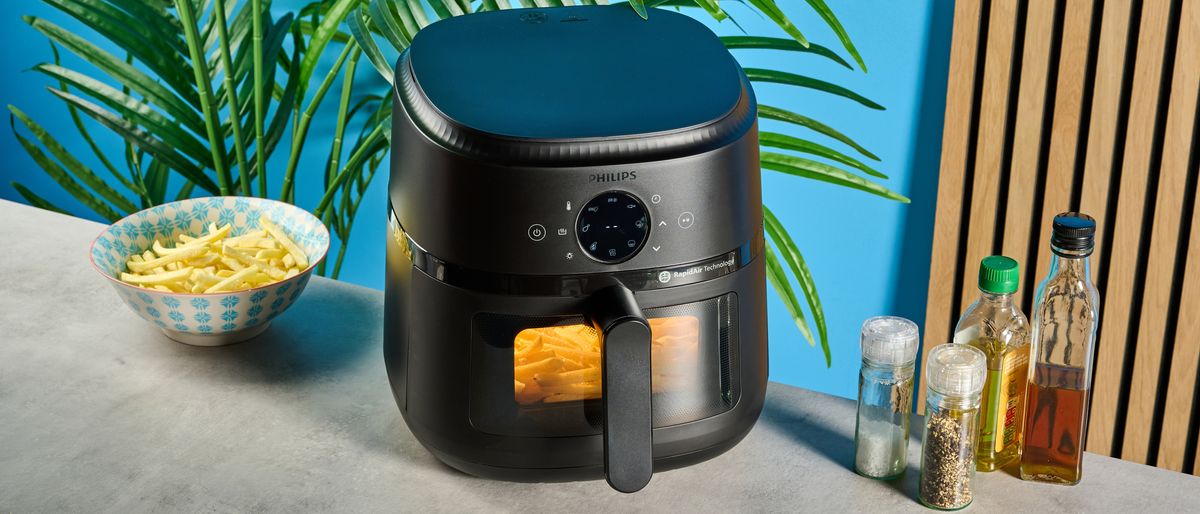 phillips 2000 series black air fryer with a 6.6 basket and a window, a vortex grill for air circulation, 13 preset modes, and an led screen for timing and heat settings