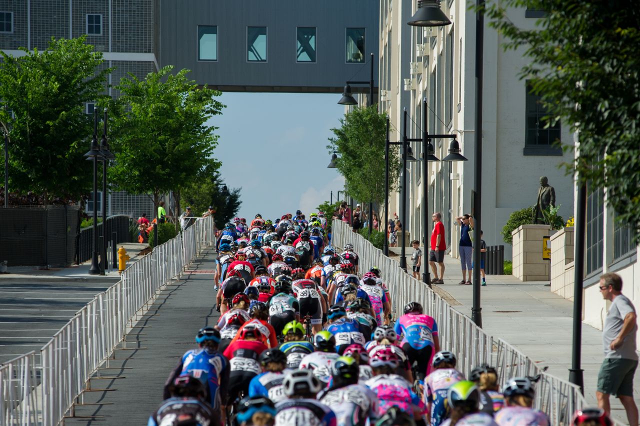 The women tackle the mid-course climb.